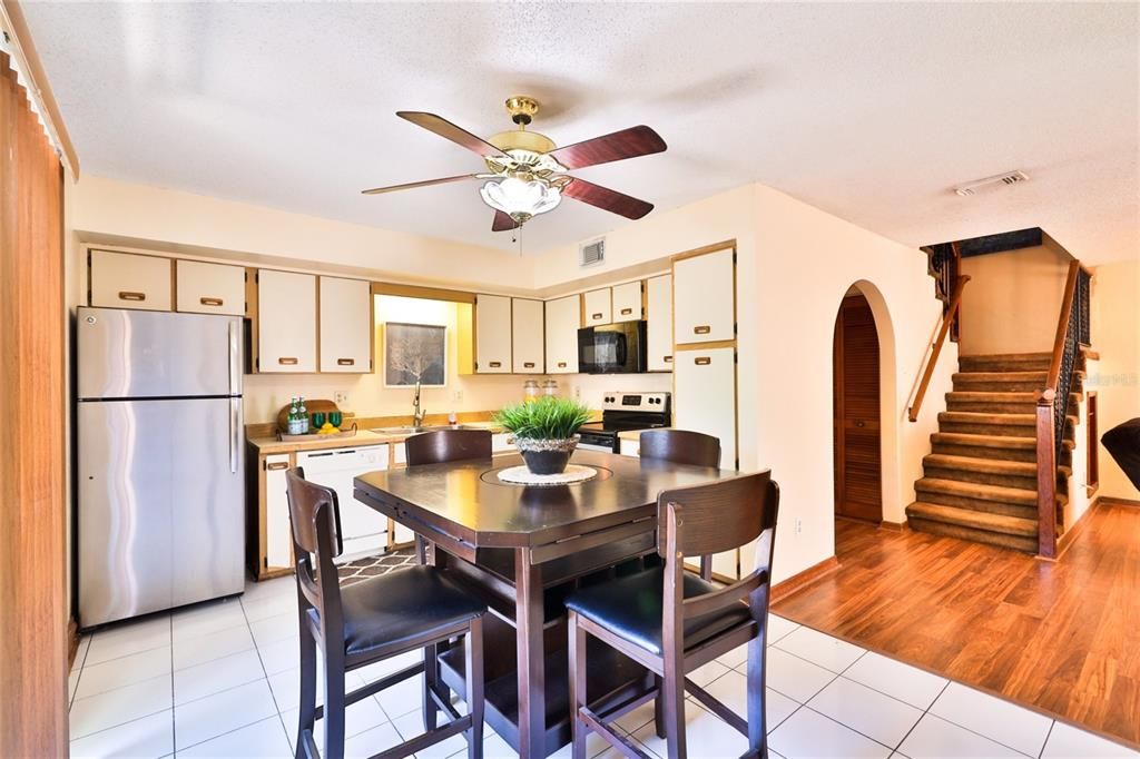 For Sale: $229,800 (3 beds, 2 baths, 1442 Square Feet)