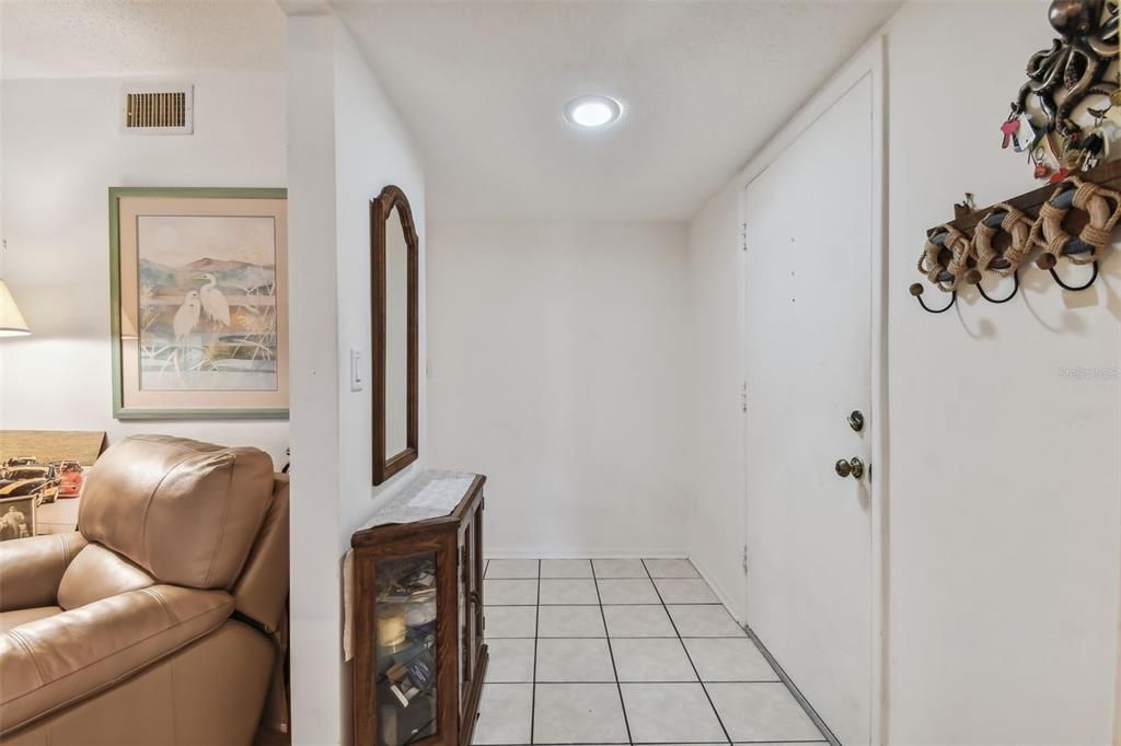 For Sale: $259,000 (3 beds, 2 baths, 1385 Square Feet)