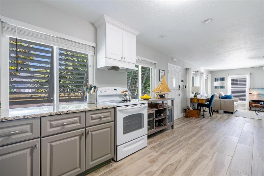 For Sale: $530,784 (2 beds, 2 baths, 1164 Square Feet)