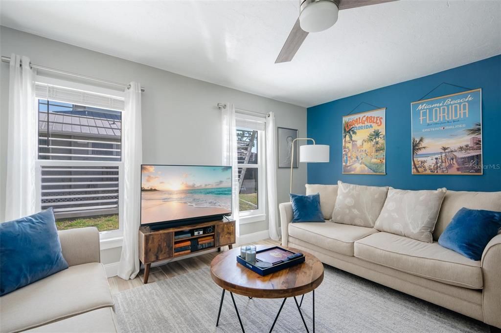 For Sale: $530,784 (2 beds, 2 baths, 1164 Square Feet)