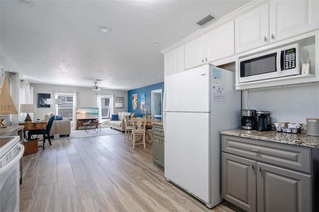 For Sale: $530,784 (2 beds, 2 baths, 1164 Square Feet)
