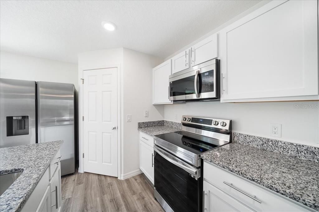 For Sale: $306,900 (3 beds, 2 baths, 1243 Square Feet)