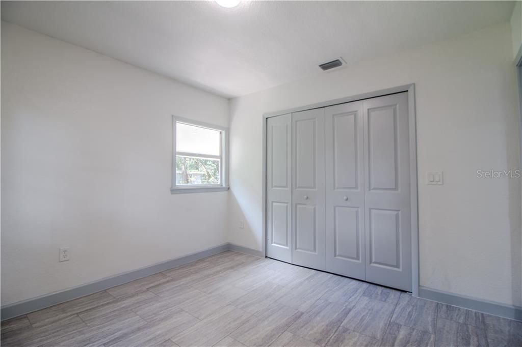 For Rent: $1,600 (2 beds, 1 baths, 900 Square Feet)