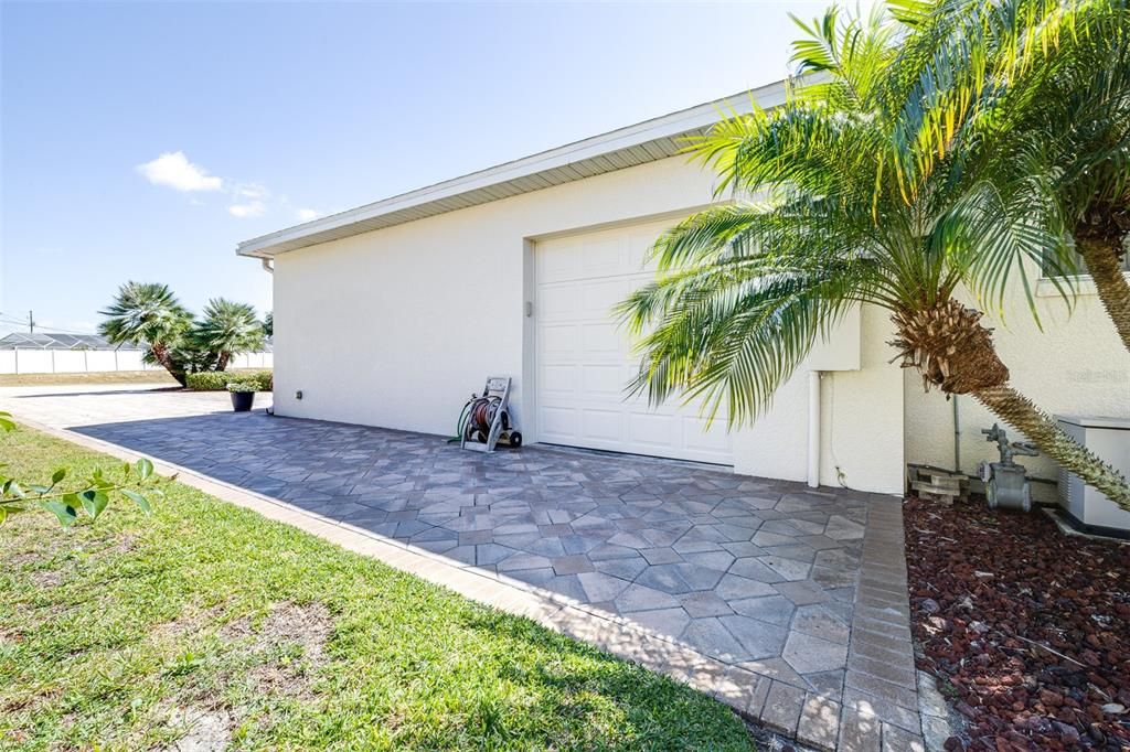 For Sale: $530,000 (3 beds, 2 baths, 2288 Square Feet)