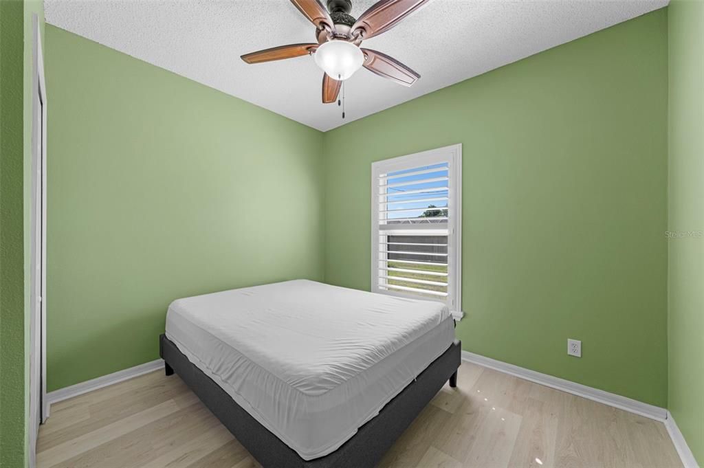 For Sale: $375,000 (3 beds, 2 baths, 1713 Square Feet)