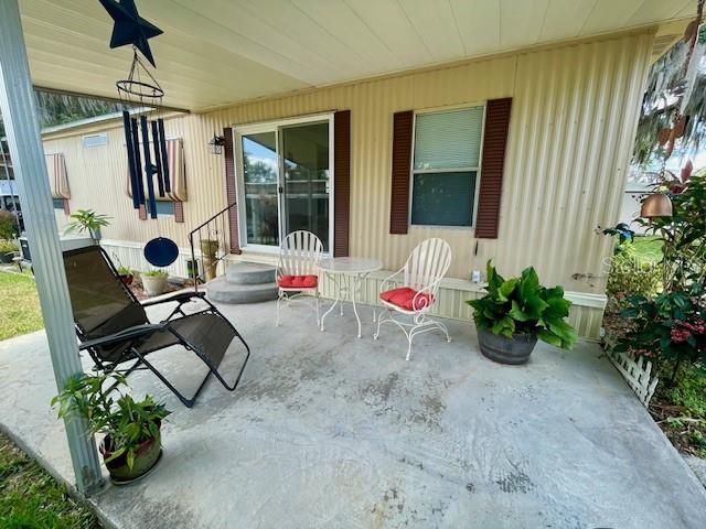 For Sale: $175,000 (2 beds, 2 baths, 1056 Square Feet)