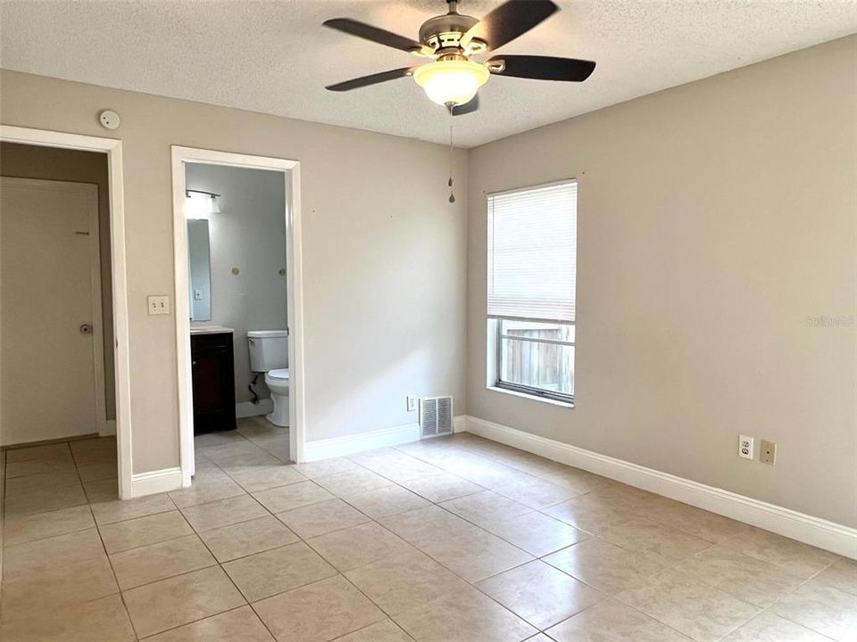 Recently Rented: $2,298 (3 beds, 2 baths, 1298 Square Feet)