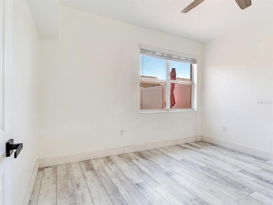 For Sale: $319,999 (3 beds, 2 baths, 1354 Square Feet)