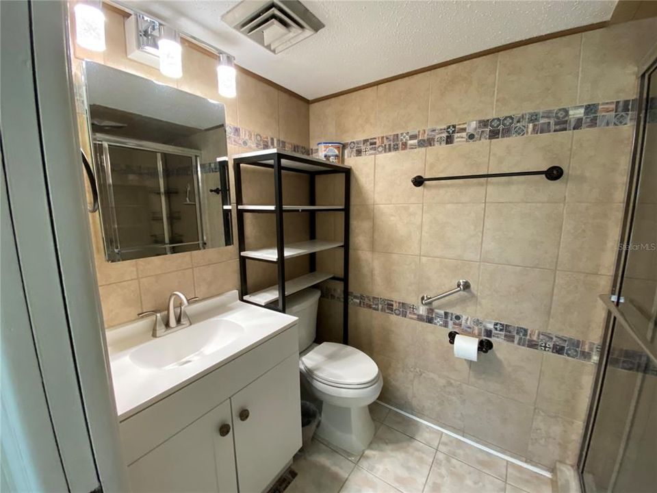 For Sale: $159,000 (2 beds, 2 baths, 919 Square Feet)