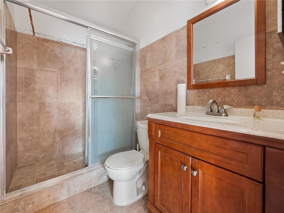 待售: $265,000 (2 贝兹, 2 浴室, 1660 平方英尺)
