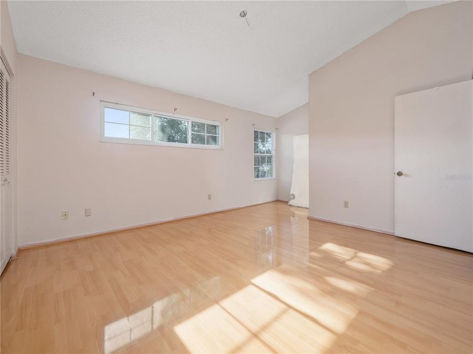 For Sale: $265,000 (2 beds, 2 baths, 1660 Square Feet)
