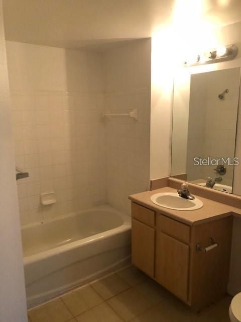 Recently Rented: $1,750 (2 beds, 2 baths, 999 Square Feet)