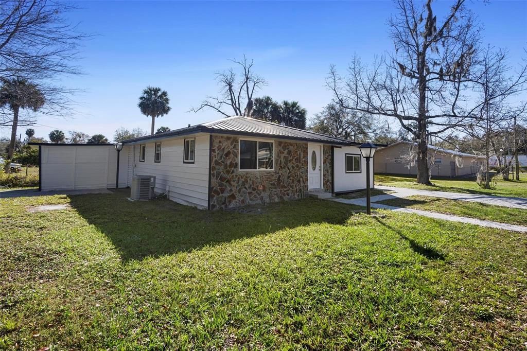 For Sale: $297,000 (4 beds, 2 baths, 1558 Square Feet)