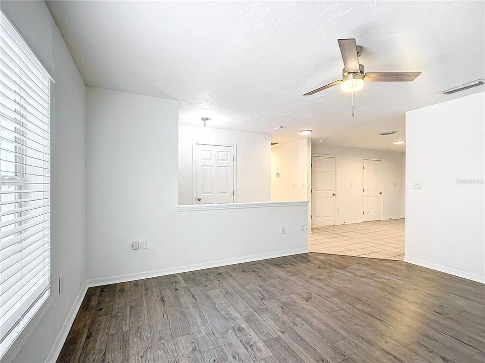 For Sale: $344,000 (3 beds, 2 baths, 1584 Square Feet)