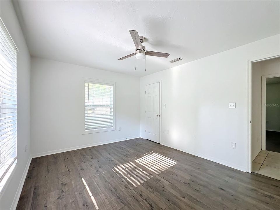 For Sale: $344,000 (3 beds, 2 baths, 1584 Square Feet)