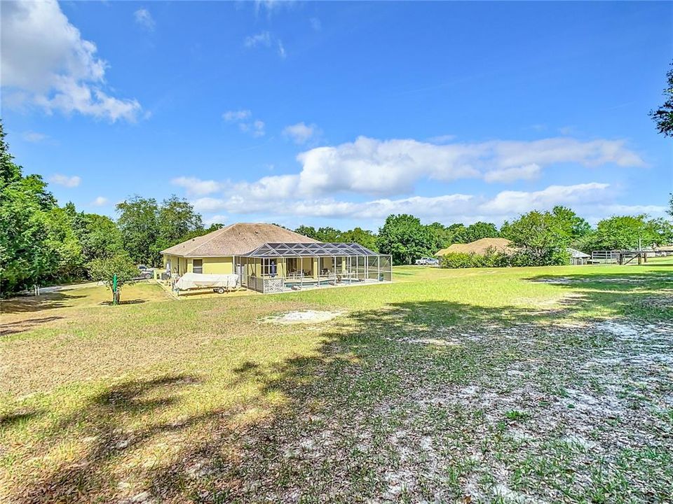 For Sale: $499,500 (3 beds, 2 baths, 1988 Square Feet)