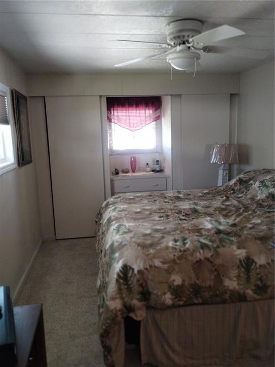 For Sale: $163,000 (2 beds, 2 baths, 1065 Square Feet)
