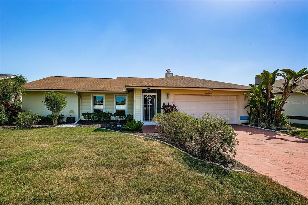 For Sale: $499,000 (4 beds, 2 baths, 1706 Square Feet)