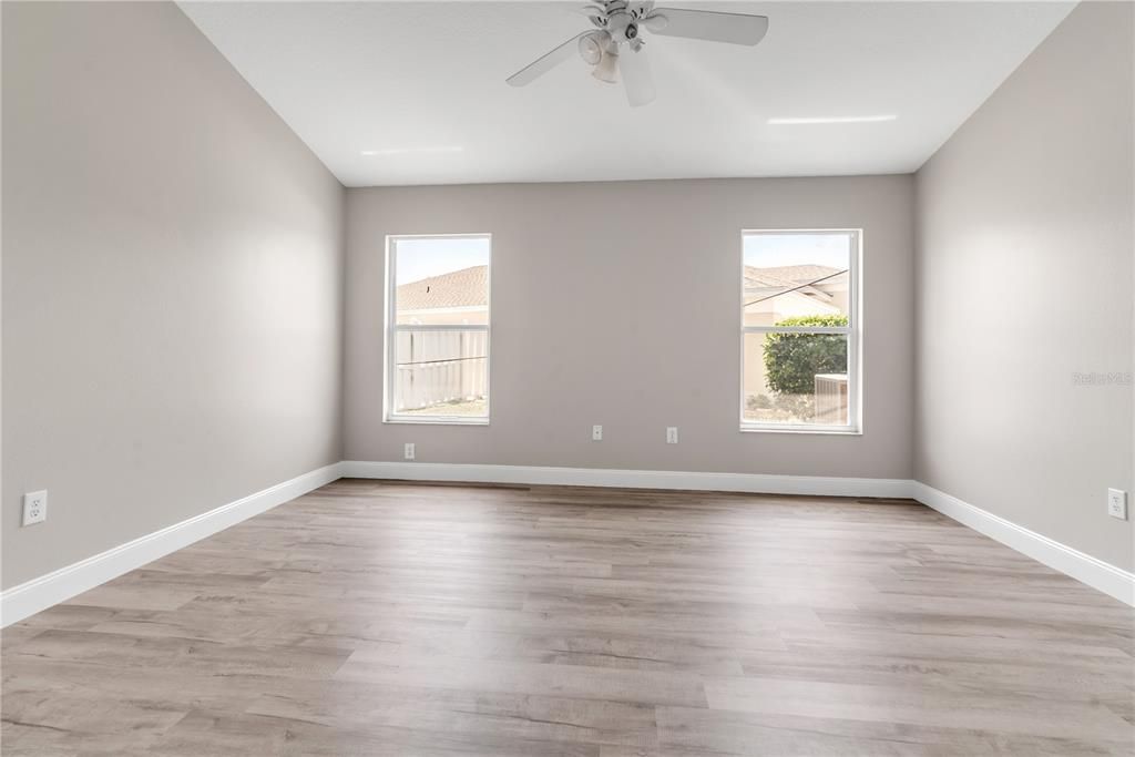 For Sale: $435,000 (4 beds, 2 baths, 1956 Square Feet)