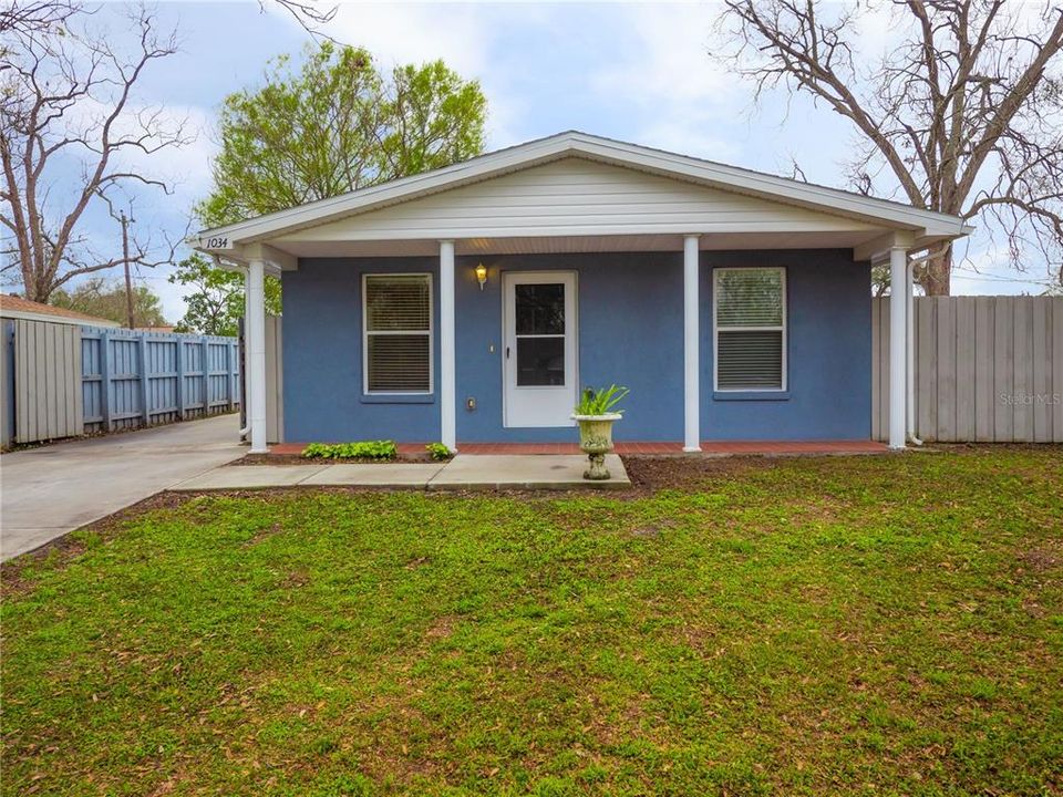 Active With Contract: $195,900 (2 beds, 2 baths, 1050 Square Feet)