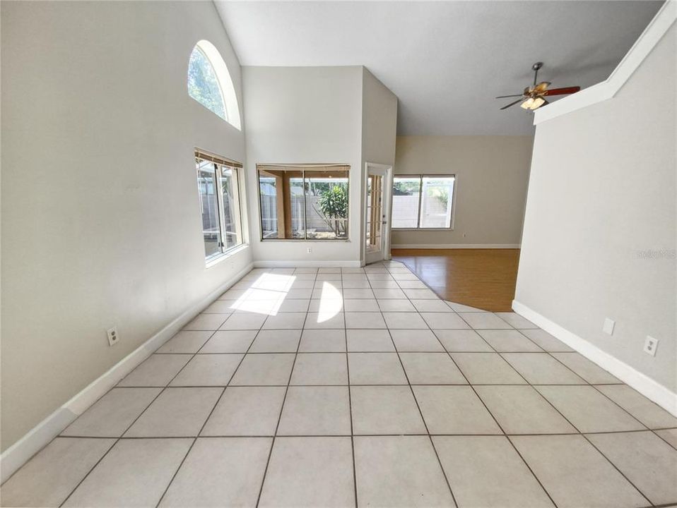 For Sale: $475,000 (4 beds, 2 baths, 2039 Square Feet)