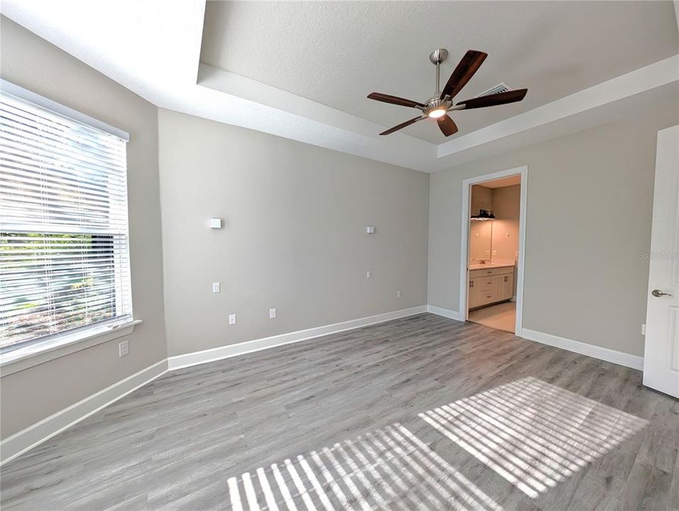 Active With Contract: $2,850 (2 beds, 2 baths, 1678 Square Feet)