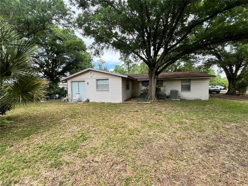 Active With Contract: $425,000 (3 beds, 2 baths, 1717 Square Feet)