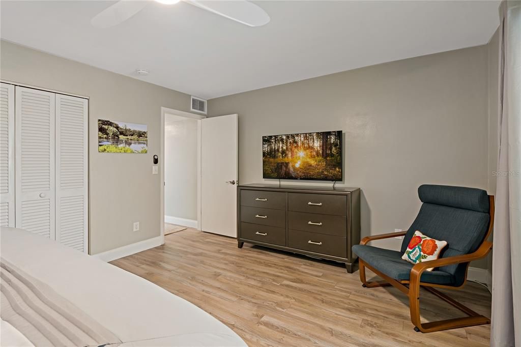 For Sale: $290,000 (2 beds, 2 baths, 1436 Square Feet)