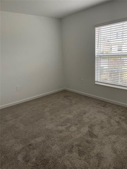For Rent: $2,200 (4 beds, 2 baths, 1936 Square Feet)