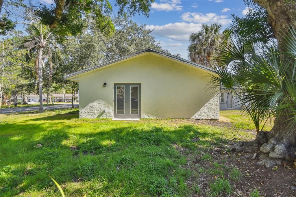 Large backyard ready for you to create your patio-oasis.