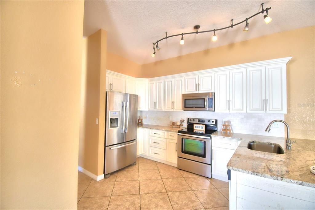 For Sale: $430,000 (3 beds, 2 baths, 2123 Square Feet)