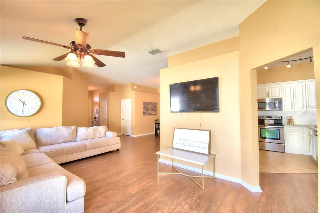 For Sale: $430,000 (3 beds, 2 baths, 2123 Square Feet)