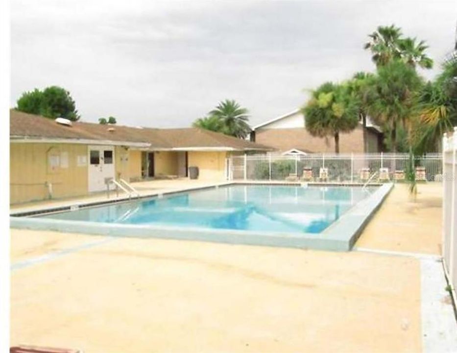 For Sale: $190,000 (3 beds, 2 baths, 893 Square Feet)
