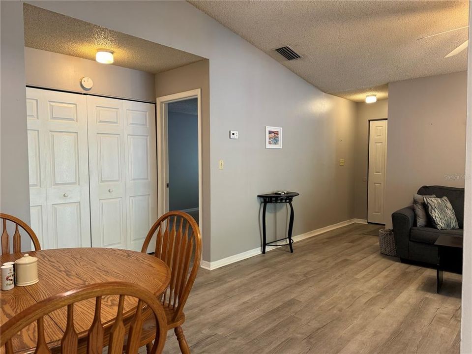 Recently Sold: $160,000 (1 beds, 1 baths, 729 Square Feet)