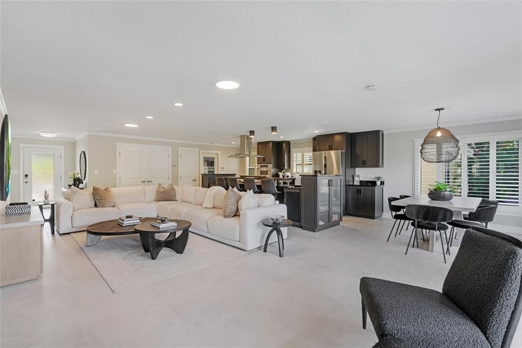 For Sale: $1,975,000 (3 beds, 2 baths, 1941 Square Feet)