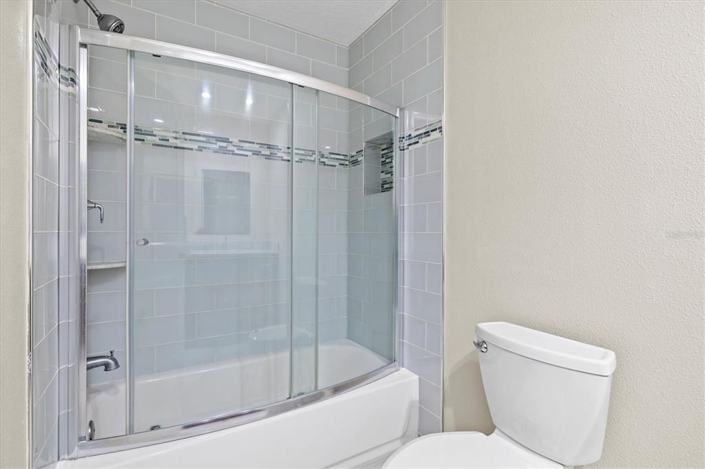 待售: $385,000 (4 贝兹, 2 浴室, 1485 平方英尺)