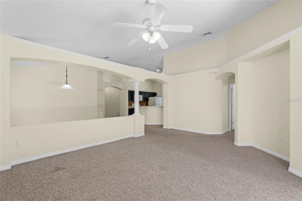 For Sale: $399,000 (4 beds, 2 baths, 1822 Square Feet)