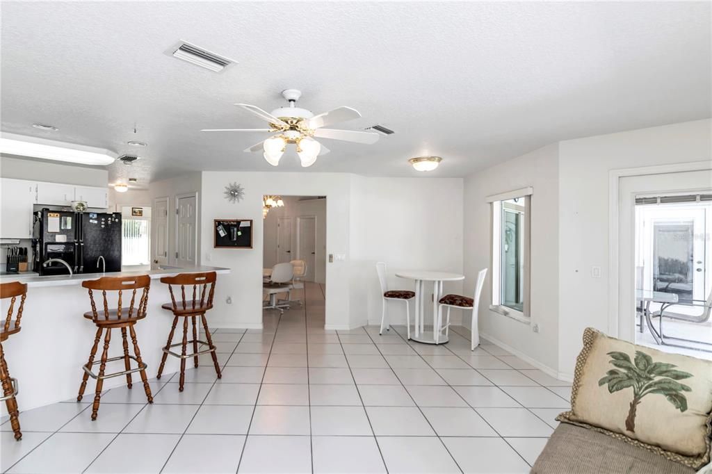 For Sale: $350,000 (3 beds, 2 baths, 1748 Square Feet)