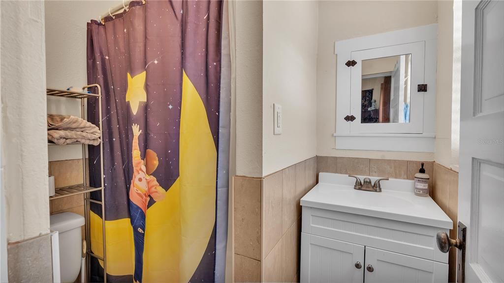 bathroom in guest apartment
