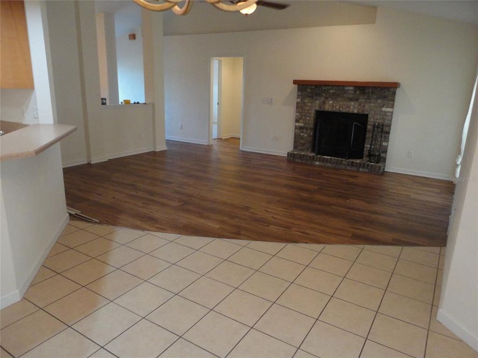 Active With Contract: $2,150 (3 beds, 2 baths, 1640 Square Feet)
