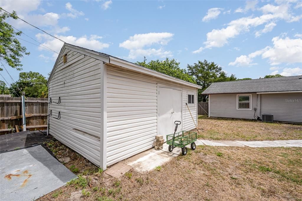 For Sale: $289,000 (3 beds, 2 baths, 1401 Square Feet)