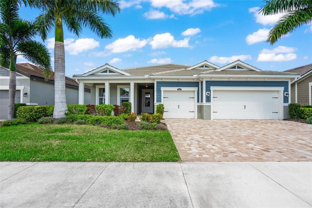 For Sale: $1,399,000 (3 beds, 3 baths, 2626 Square Feet)