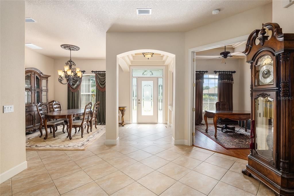 For Sale: $469,900 (3 beds, 2 baths, 2405 Square Feet)