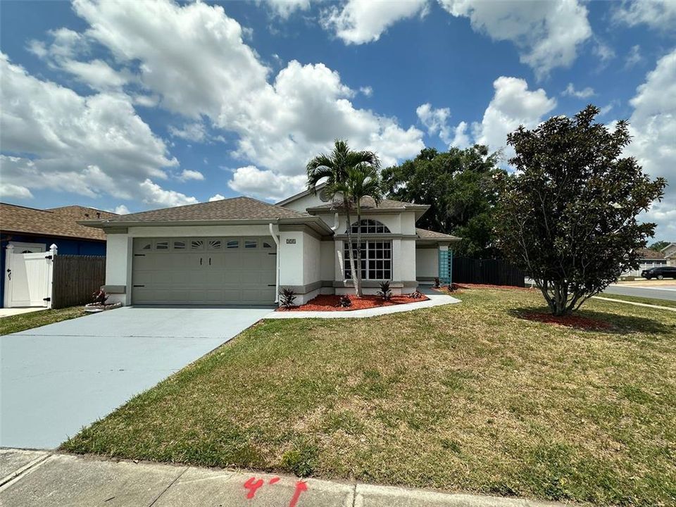 For Sale: $379,700 (3 beds, 2 baths, 1563 Square Feet)