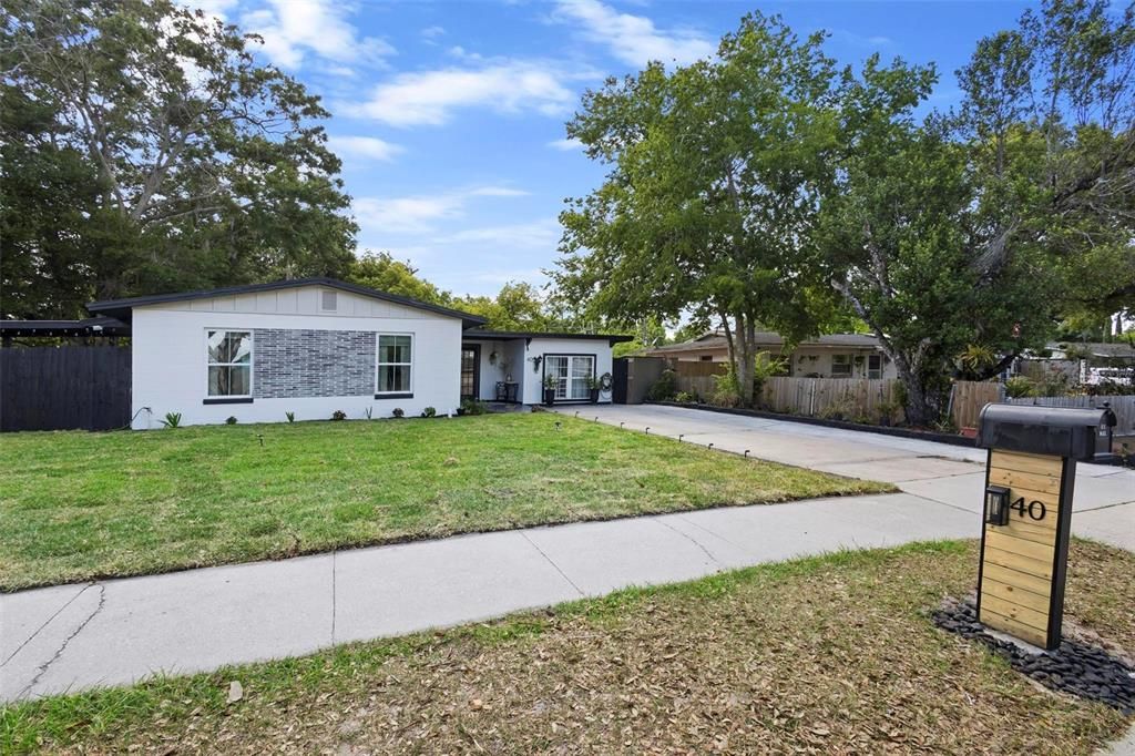 Active With Contract: $339,000 (4 beds, 2 baths, 1624 Square Feet)