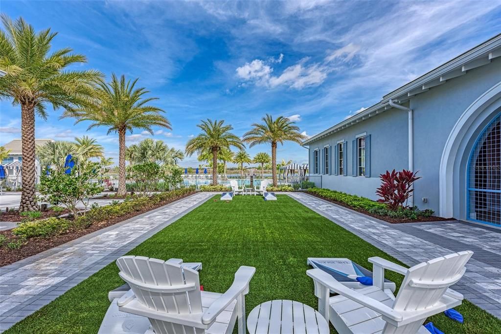 Active With Contract: $1,295,000 (3 beds, 3 baths, 2521 Square Feet)