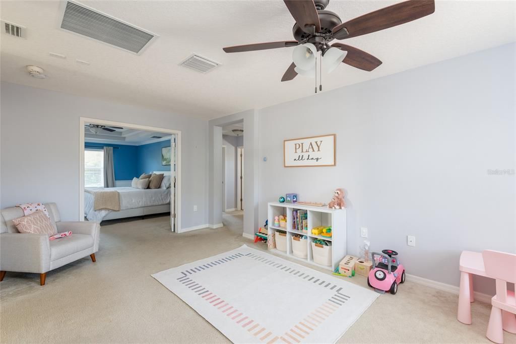 Active With Contract: $959,000 (4 beds, 2 baths, 2436 Square Feet)