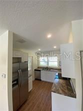 For Rent: $1,850 (2 beds, 2 baths, 960 Square Feet)