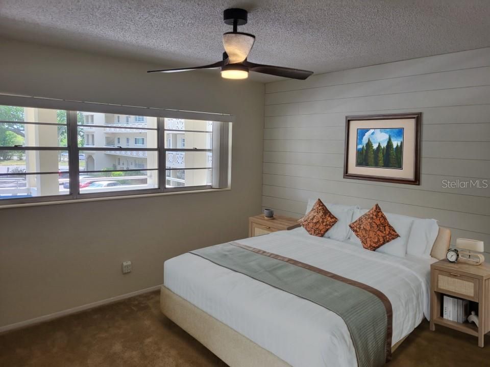 For Sale: $289,900 (2 beds, 2 baths, 1400 Square Feet)