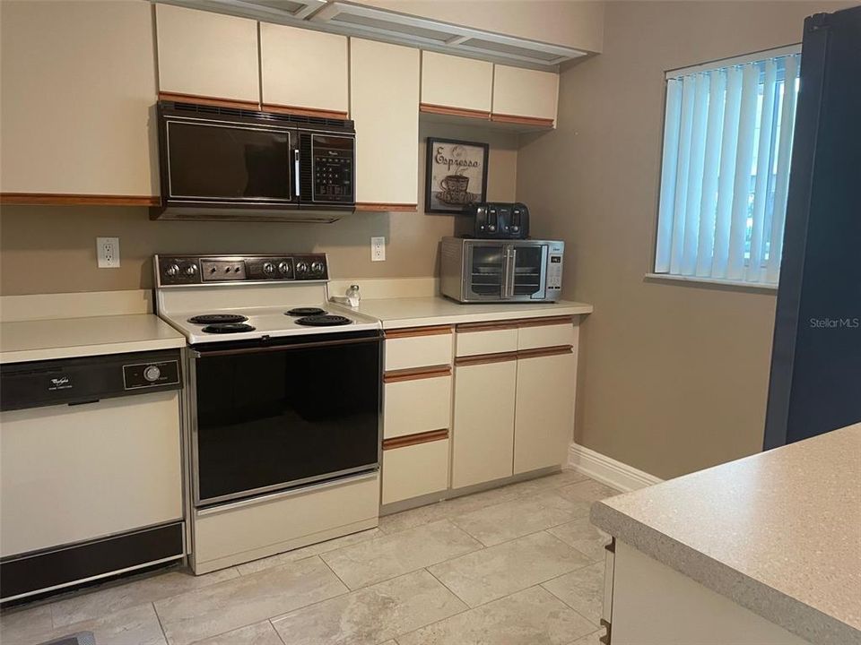 For Rent: $1,650 (2 beds, 2 baths, 1120 Square Feet)